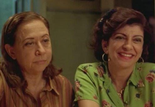 fernanda-montenegro-e-marilia-pera-em-cena-de-central-do-brasil-1438713939753_693x479